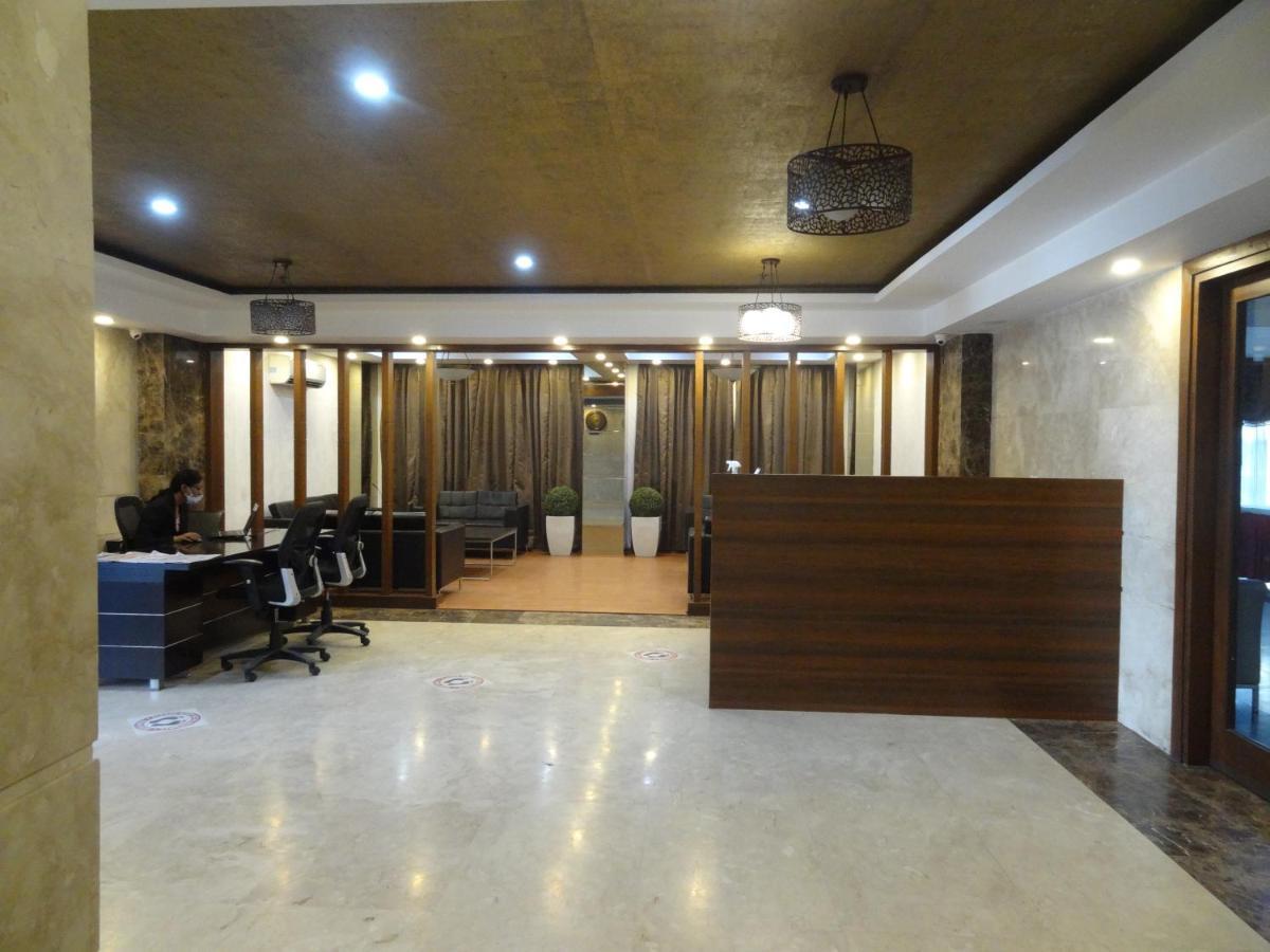Hide Away Suites Noida Luaran gambar