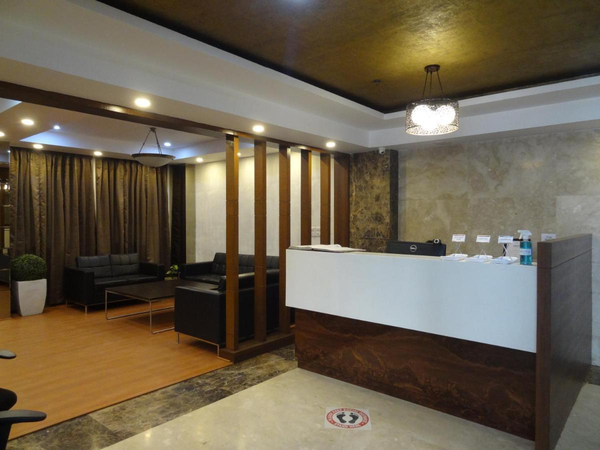 Hide Away Suites Noida Luaran gambar