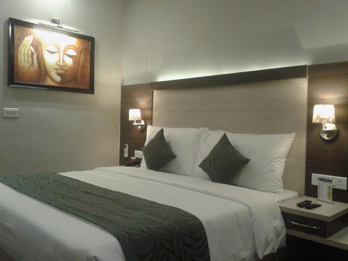 Hide Away Suites Noida Luaran gambar
