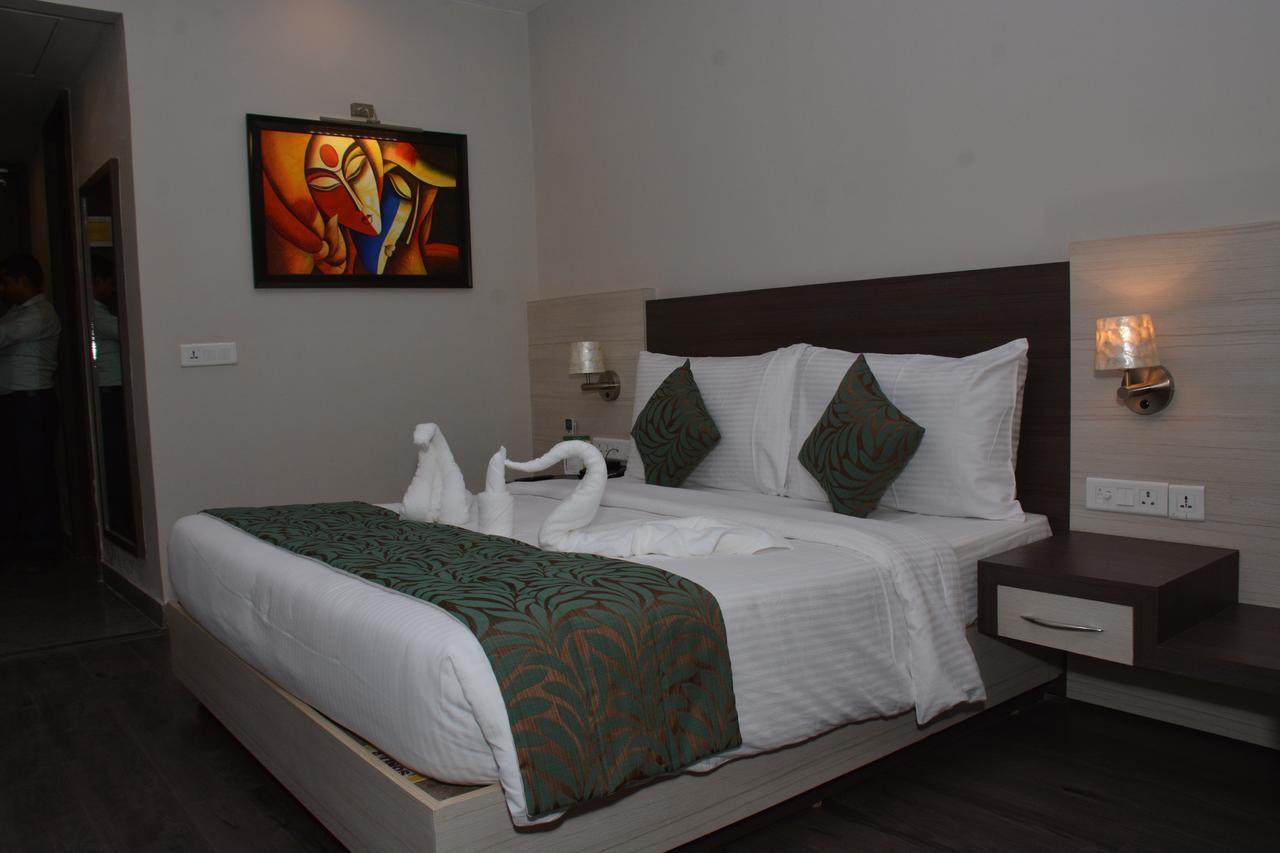 Hide Away Suites Noida Luaran gambar